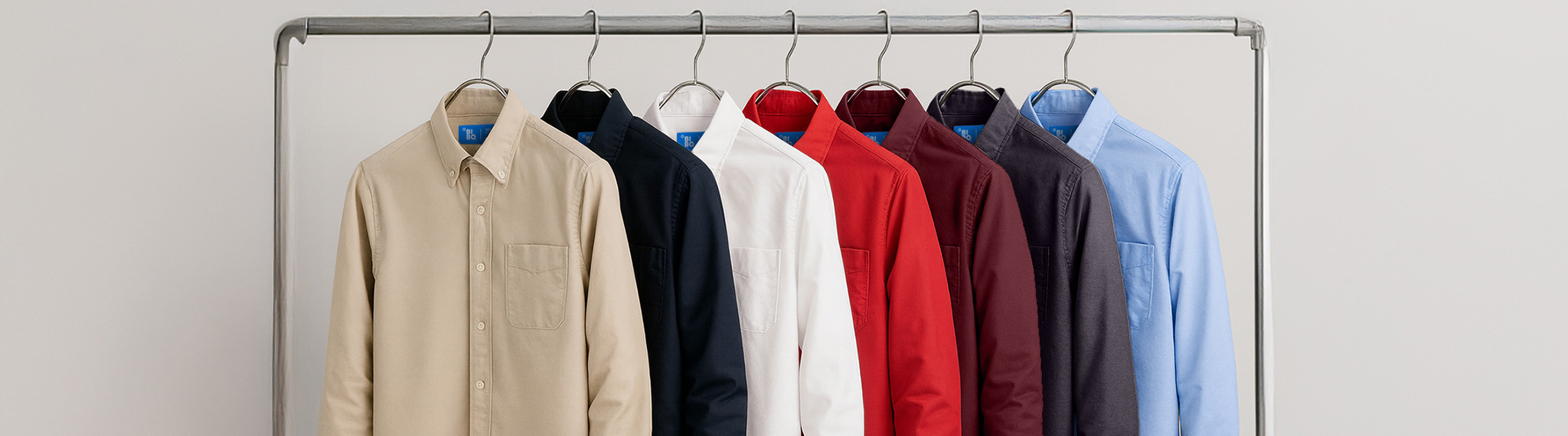 Perchero con varias camisas BIBO